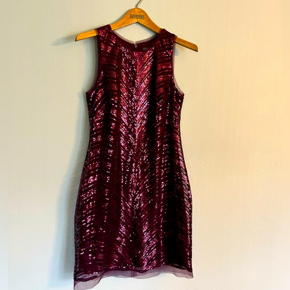 Vince Camuto Dresses & Skirts - Stunning cranberry sequins cocktail dress 🥂 *New* size 4